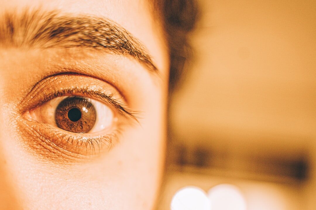 eye contact during talk